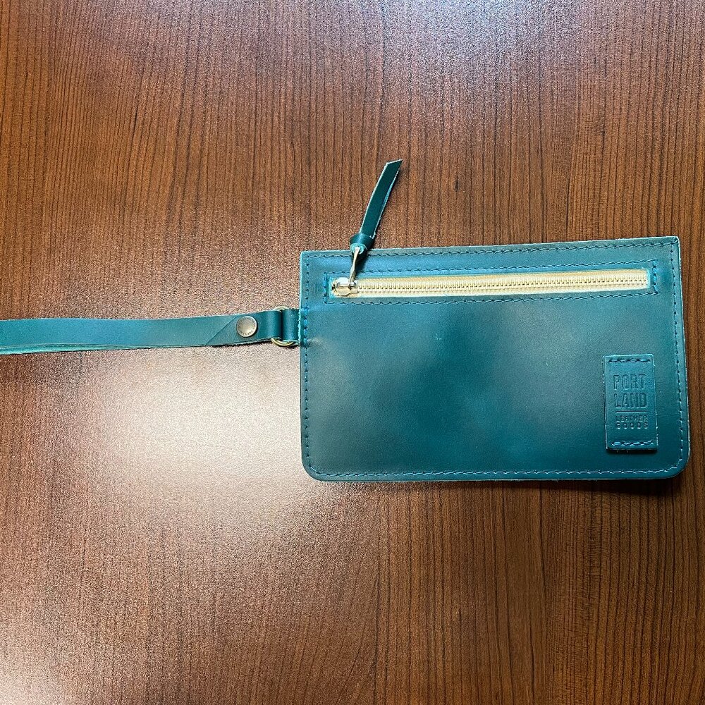Portland Leather Adriana Pouch in Caribbean